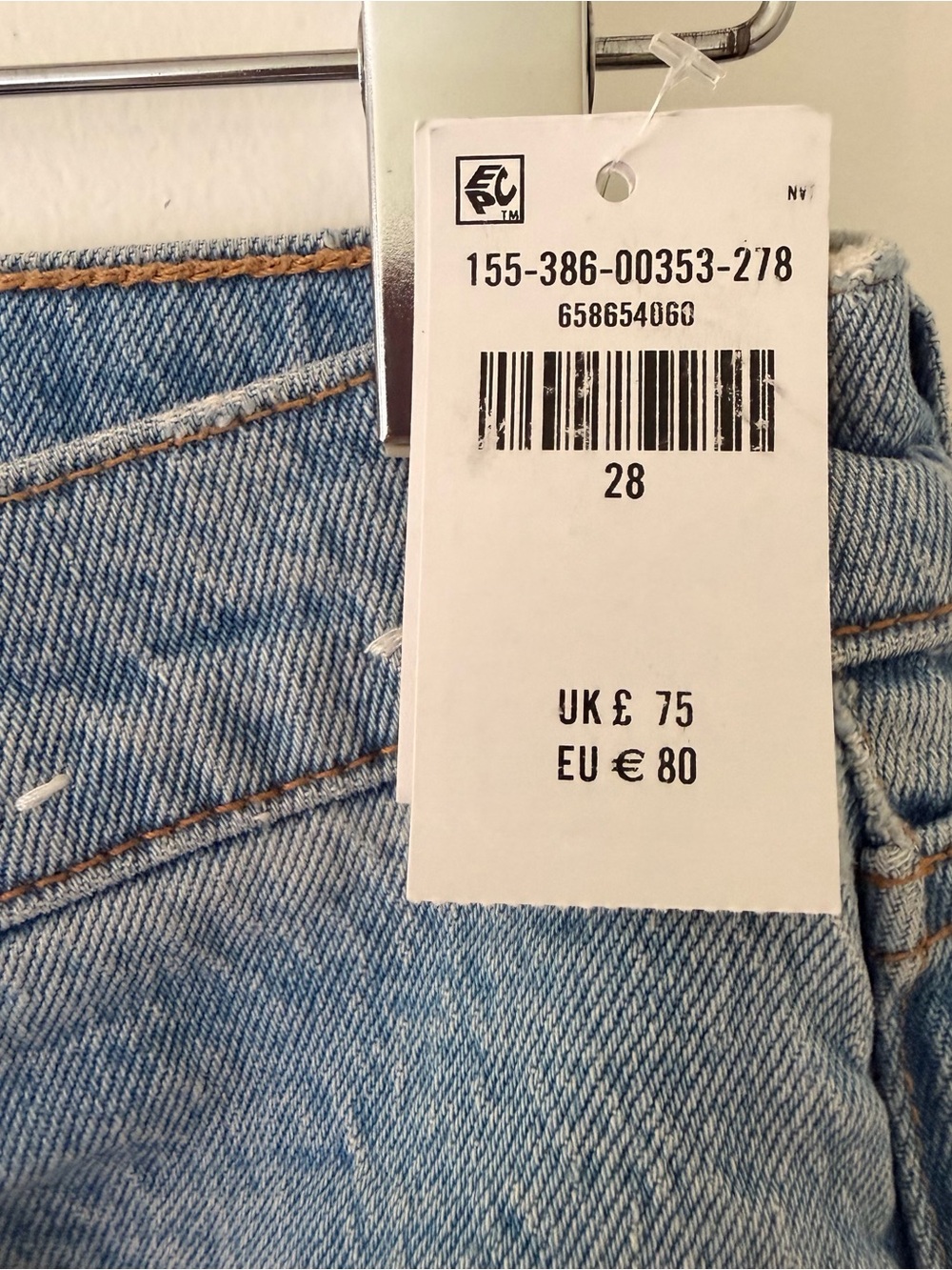 Abercrombie & Fitch High Rise 90s Relaxed Jean in Light Wash *New with Tags* - Picture 4 of 4